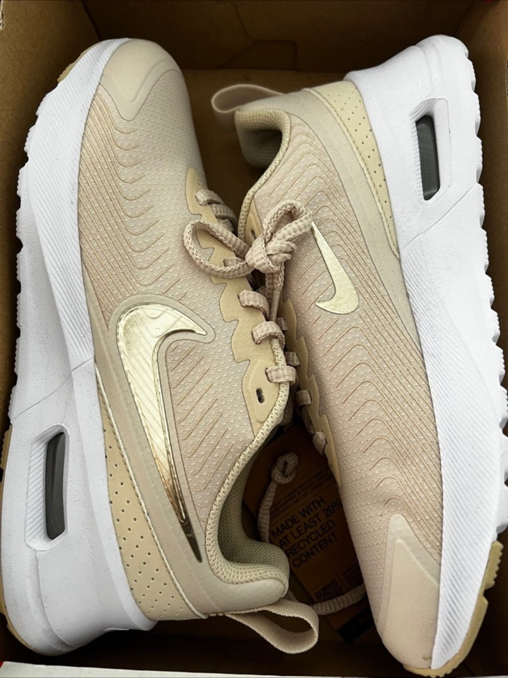 Nike WMNS Sandrift-White Air Max Nuaxis